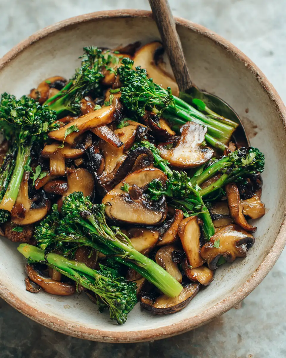 Deliciously Crispy Mushroom and Broccoli Stir Fry Recipe to Satisfy Your Cravings - Featured Image